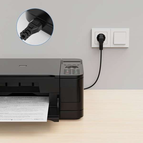 Netzkabel - Schutzkontakt Stecker 90° auf IEC Buchse (C5) gerade. Schwarz. 1,50m