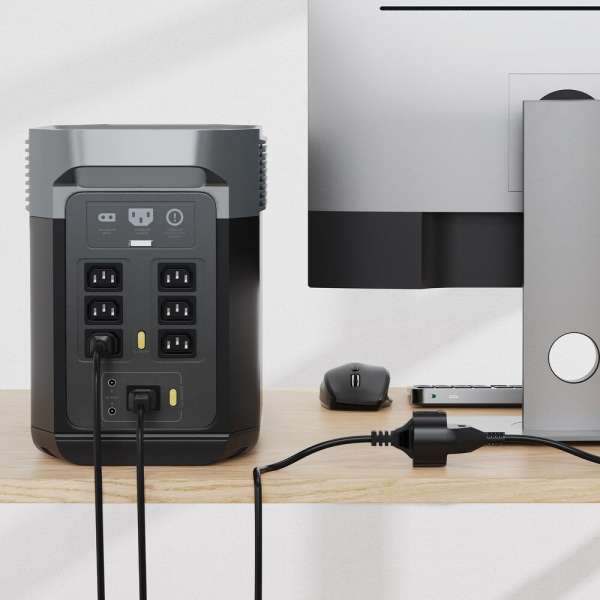 Netzkabel - Schutzkontakt Buchse gerade auf IEC Stecker (C14) gerade. Schwarz. 5,00m