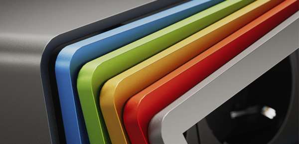 mediahub2 - 7 -Slot, freistehend, On-Table Design - schwarzes Gehäuse und mattschwarze Module. 65W PD-Modul + 5 Leerplätze. Buchse - Keine AC-Buchse. Stecker - Wieland GST18