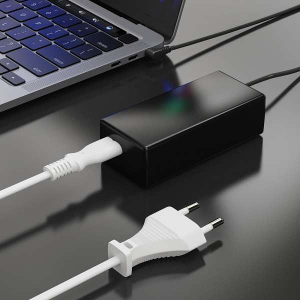 Netzkabel - Euro Stecker gerade auf IEC Buchse (C7) gerade. Weiß. 1,50m