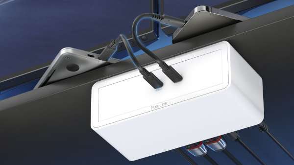 mediahub2 - USB-C Docking Station, freistehend, Tischmodell - weißes Gehäuse und matt-weiße Module.